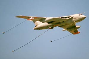 K.2 displaying hoses and drogues